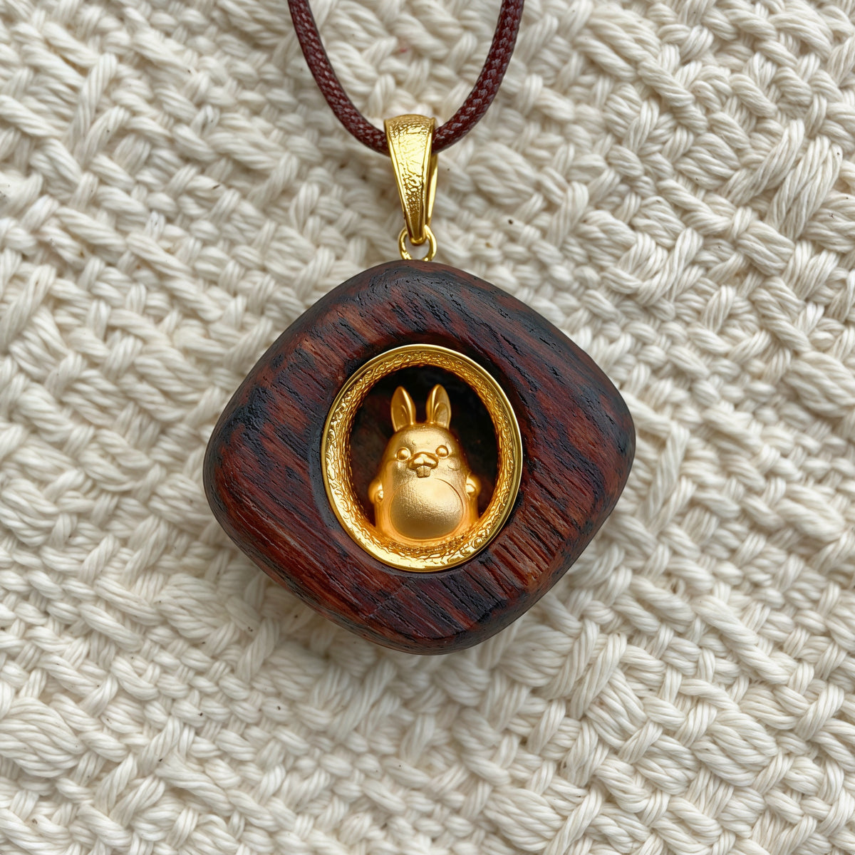 Wood Rabbit Zodiac Necklace – Gold Plated Birth Animal Pendant – Custom Engraved