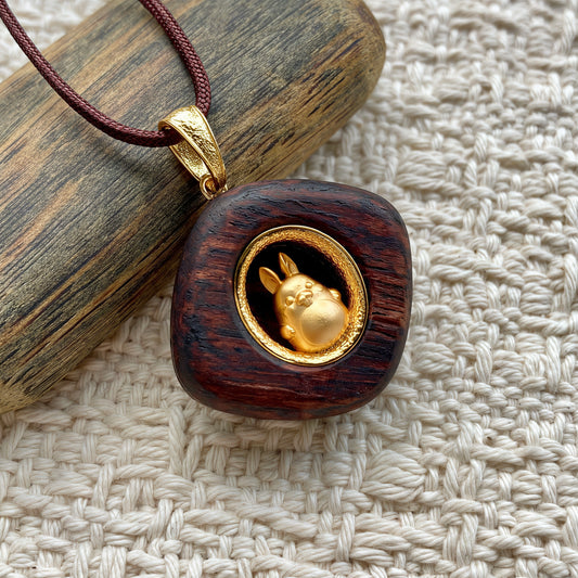 Wood Rabbit Zodiac Necklace – Gold Plated Birth Animal Pendant – Custom Engraved